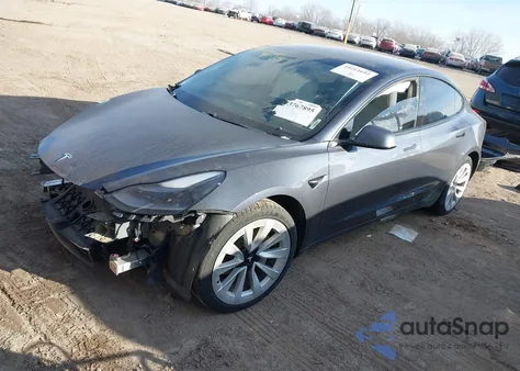 2021 Tesla Model 3 Long Range Dual Motor All-Wheel Drive z USA, uszkodzony, nr VIN 5YJ3E1EB2MF936045